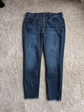 SOUND/STYLE Comfort Stretch Ankle Skinny Button-Fly Jean